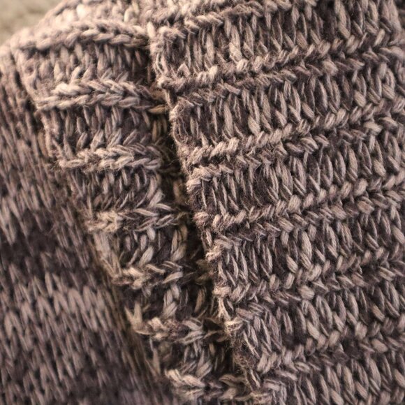 Neiman Marcus Long Gray Knit Cardigan With Shawl Collar & Pleated Sleeves 100% C - Picture 8 of 10